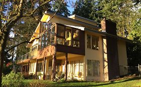A Cascade View Bed And Breakfast Bellevue Wa